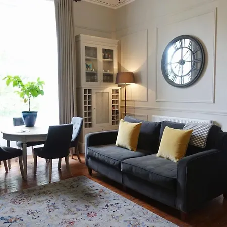 Apartmán Luxurious Newly Renovated