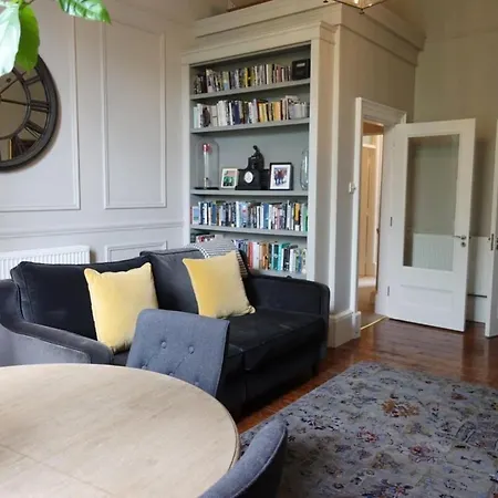 Apartmán Luxurious Newly Renovated